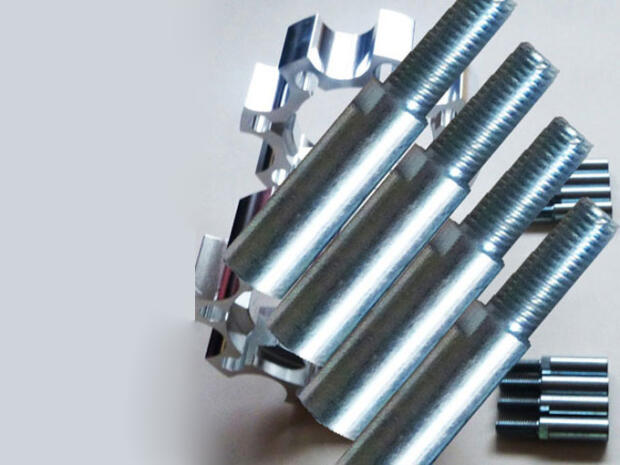 Radbolzen 4 Stück Spurverbreiterung Quad ATV UTV von XRW M10x1,25 45mm lang