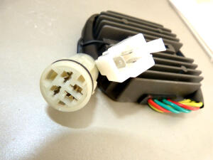 Regler für Honda XRV 750 Africa Twin RD07 93-03