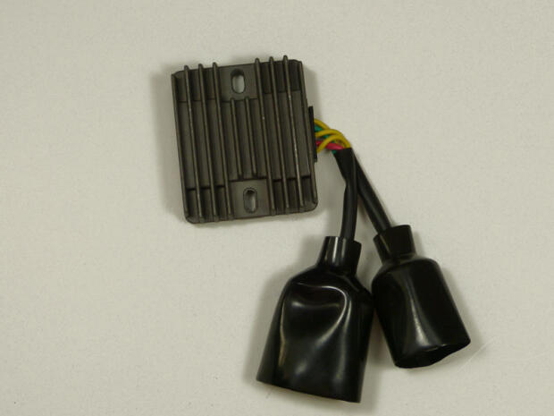 Regler / Gleichrichter für Honda CBR 1000 RR Fireblade SC57 2004-2005