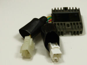 Regler / Gleichrichter für Honda CBR 1000 RR Fireblade SC57 2004-2005