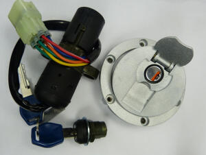 Schloßsatz Zündschloss Tankdeckel Sitzbankschloss für KTM 990 Super Duke