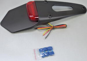 Honda XR 600R / XR 650 Kotflügel hinten mit Rücklicht LED