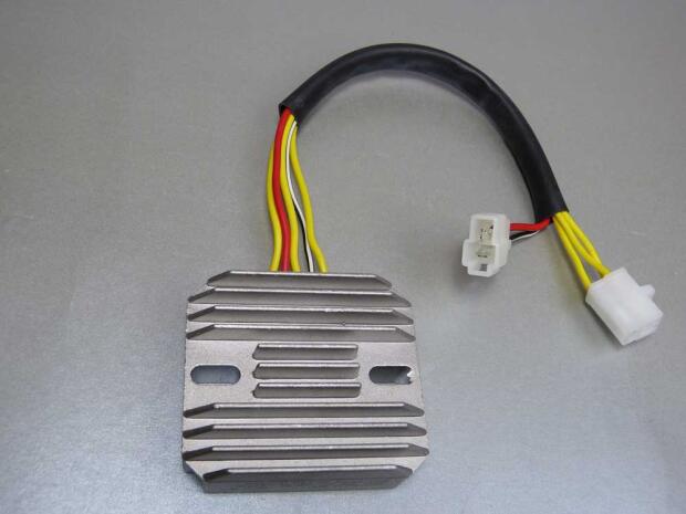 Regler Suzuki GSF 400 Bandit Spannungsregler Laderegler Bj.1991-1995