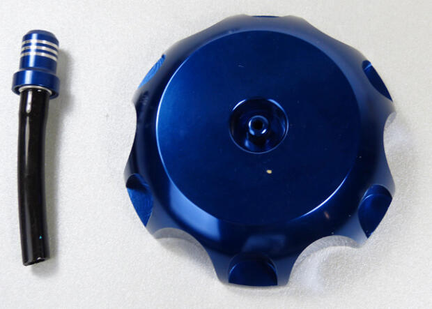 Fuel Tank Cap with Vent Valve Blue for Kawasaki KX 250 / KX 250 F 05