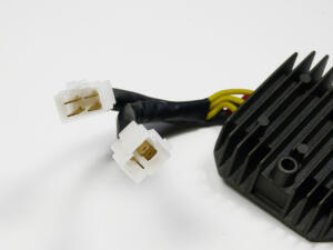 Regulator / Rectifier Honda VF 750 C Magna RC 43