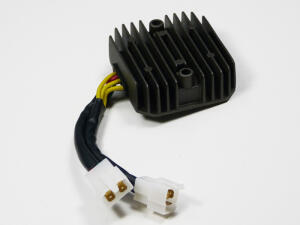 Regulator / Rectifier Honda VF 750 C Magna RC 43