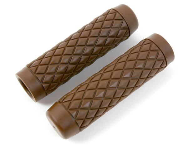 Motorrad Chopper Griffe Diamond mit Rautenmuster für 22 mm Lenker Braun