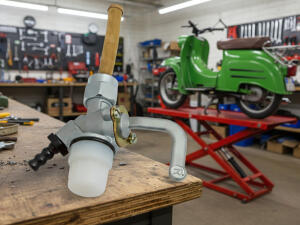 Fuel cock for Simson KR51 KR52 S50 S51 S53 S70 S83...