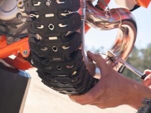 Auspuff 2 Takt Protektor Armadillo für Yamaha DT125R/RE/X /LC schwarz