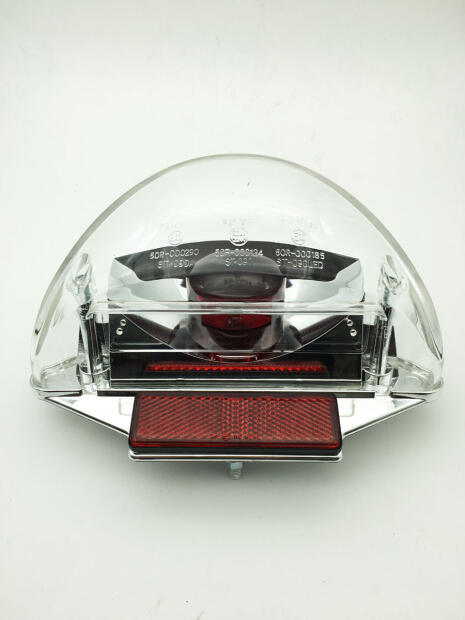 Rücklicht für YAMAHA Aerox uni Klarglas mit Rückstrahler