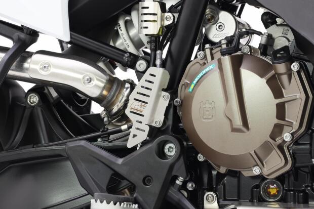 Bremspumpenschutz für Husqvarna Norden 901 Bj. 23 Gebürsteter Edelstahl