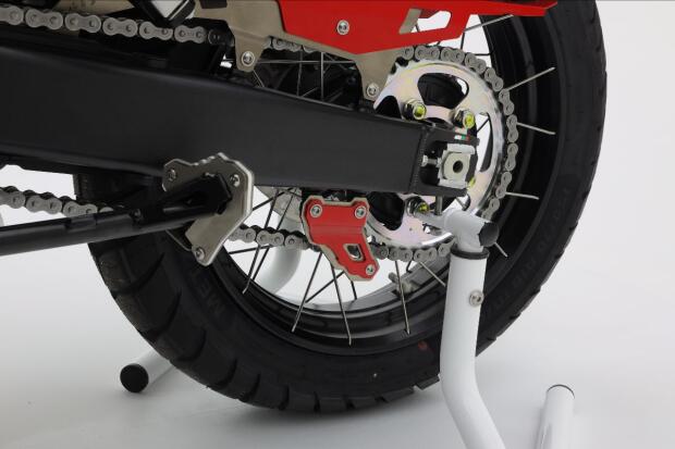 Chain guard for Honda CRF 1100 L Africa Twin / Adventure /DCT brushed/red