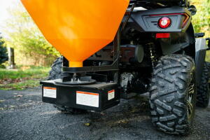 Salzstreuer Schleuderstreuer Shark Streuer 100 KG ATV/UTV