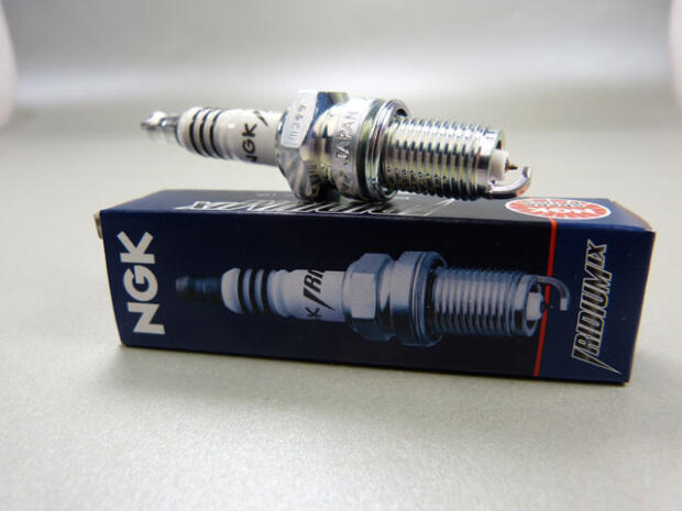 Spark plug NGK for Piaggio X9 250 00-02, NGK Iridium