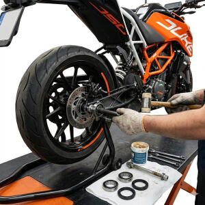 Front wheel bearing kit for KTM Duke RC8 SuperDuke Vitpilen Svartpilen